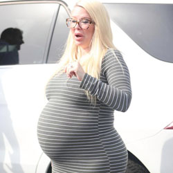 La star du porno Jenna Jameson est enceinte, arriverez-vous à la reconnaitre ?