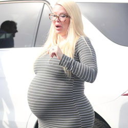 La star du porno Jenna Jameson est enceinte, arriverez-vous  la reconnaitre ?